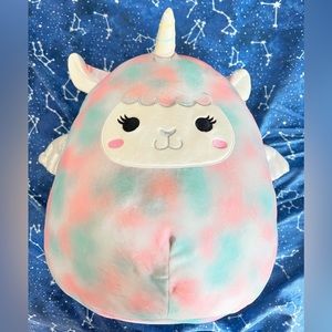 NWOT Squishmallows - Winona the Rainbow Llama Corn